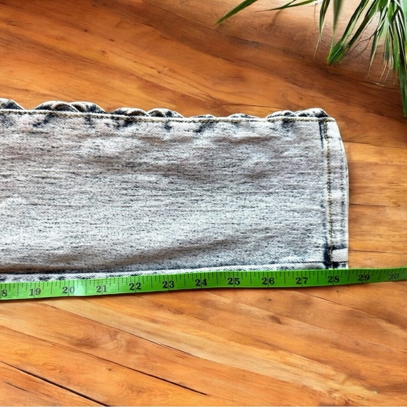 VINTAGE Frederick’s of Hollywood Lace-Up Acid Wash Jeans - Junior Size S - Picture 6 of 9